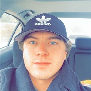 Meet your Posher, Adam